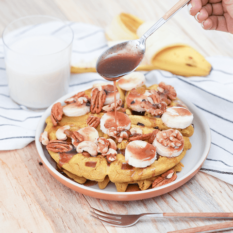 Waffles de golden milk con jarabe de canela - Estado Natural